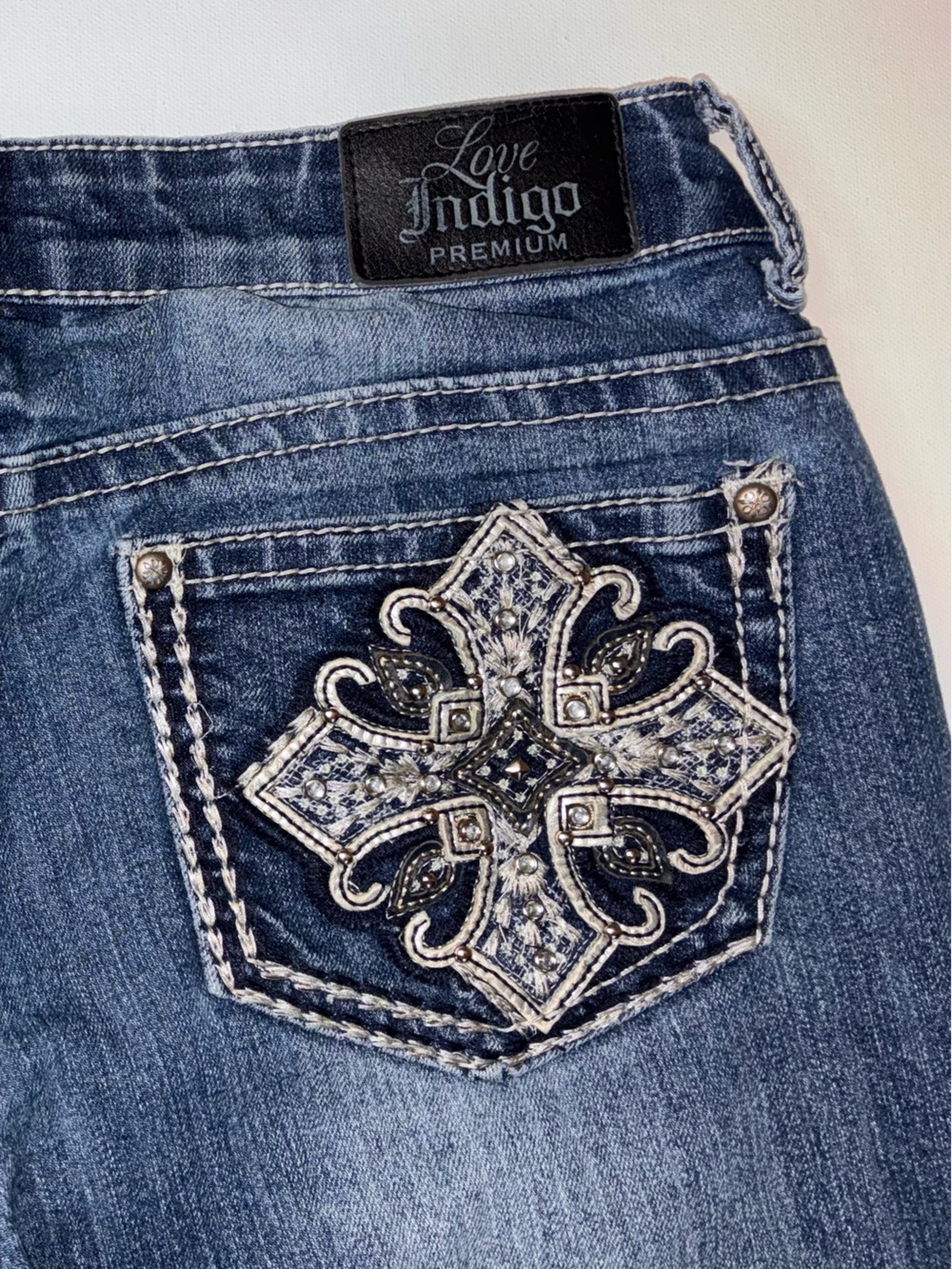 Love Indigo Women's Capris with Embroidered Cross Pockets